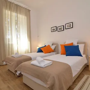 Sun Apartment